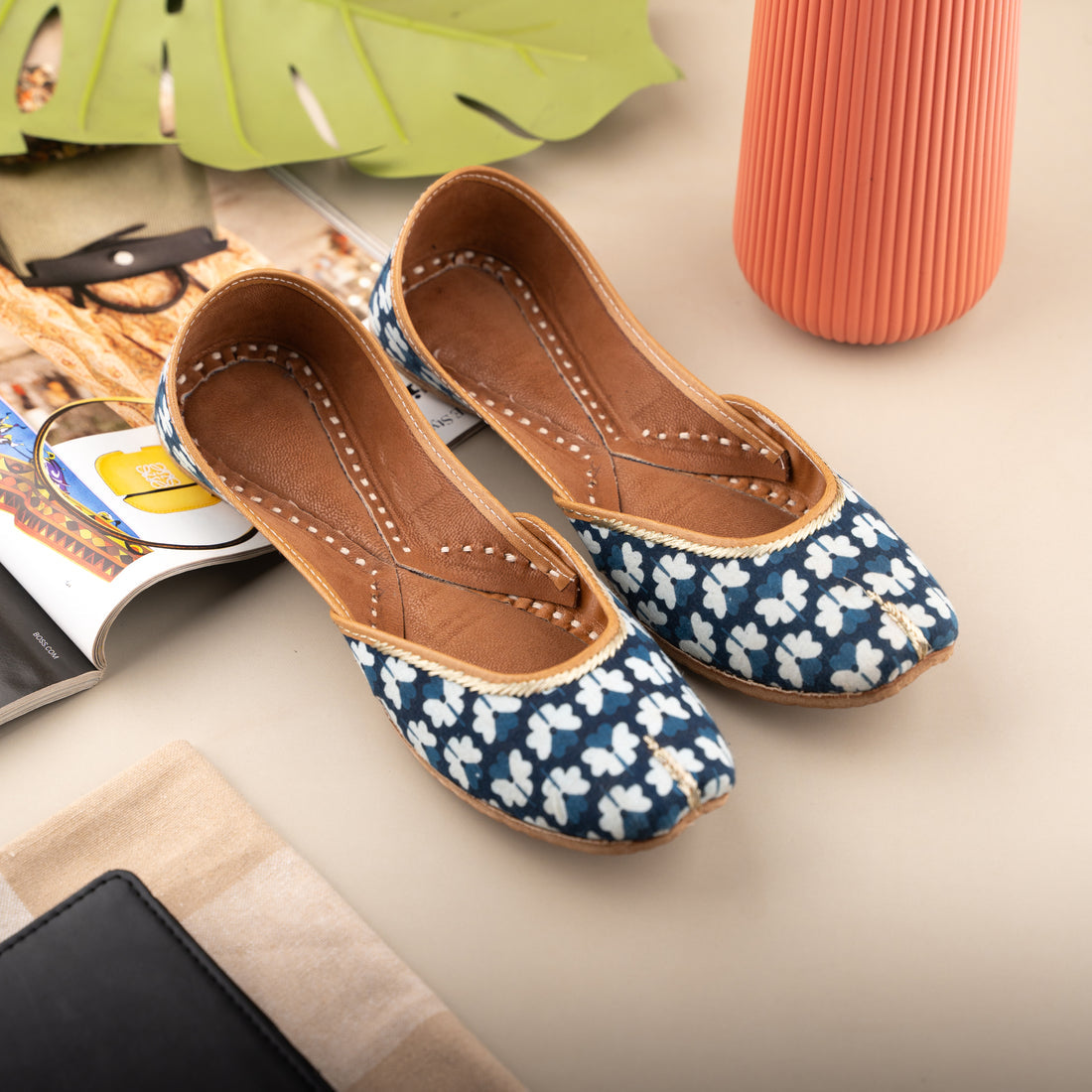 Blue Floral Jutti