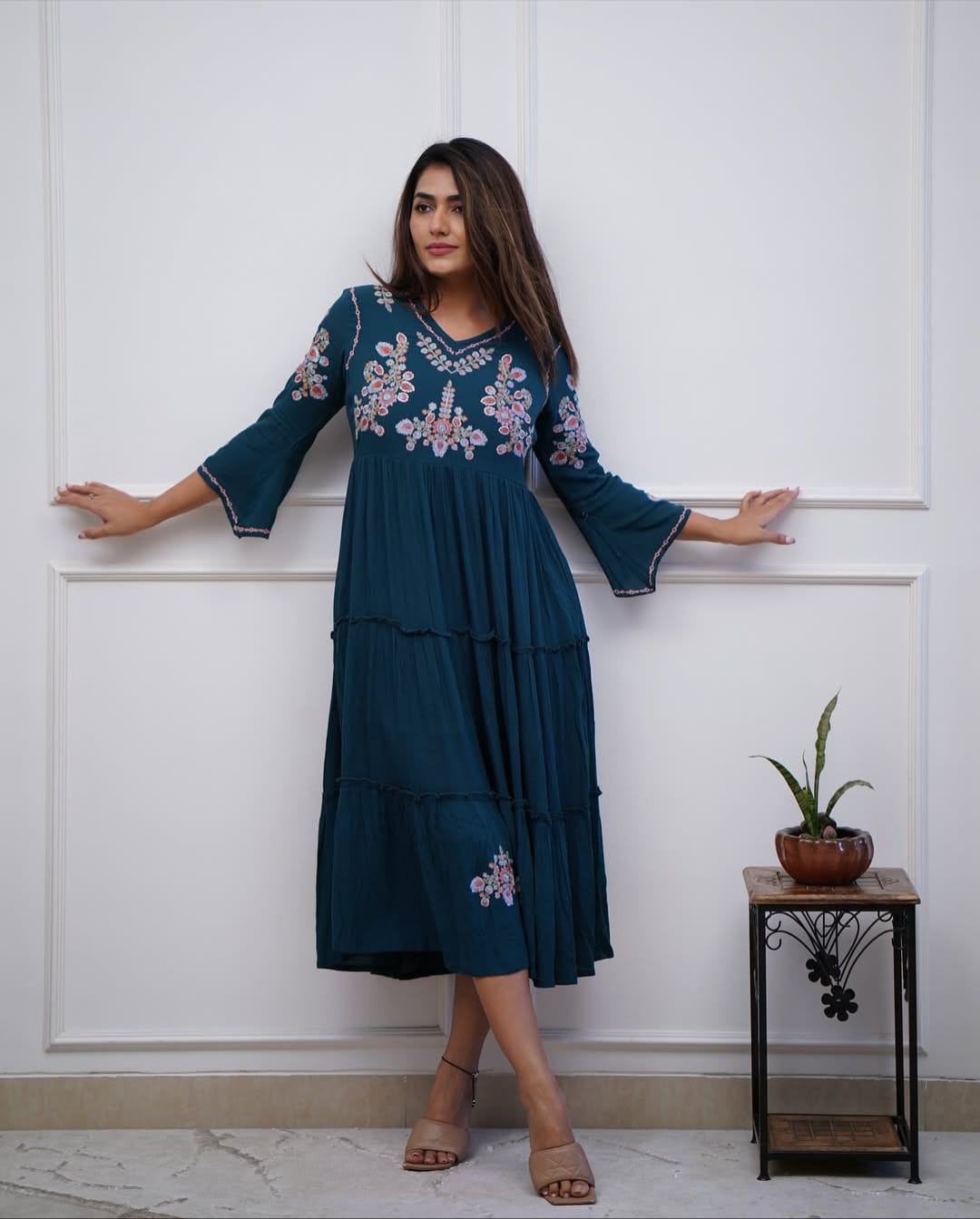 stylish Embroidery work slavees set perfect for your wardrobe βΊοΈ π«Άπ»(WACD81)