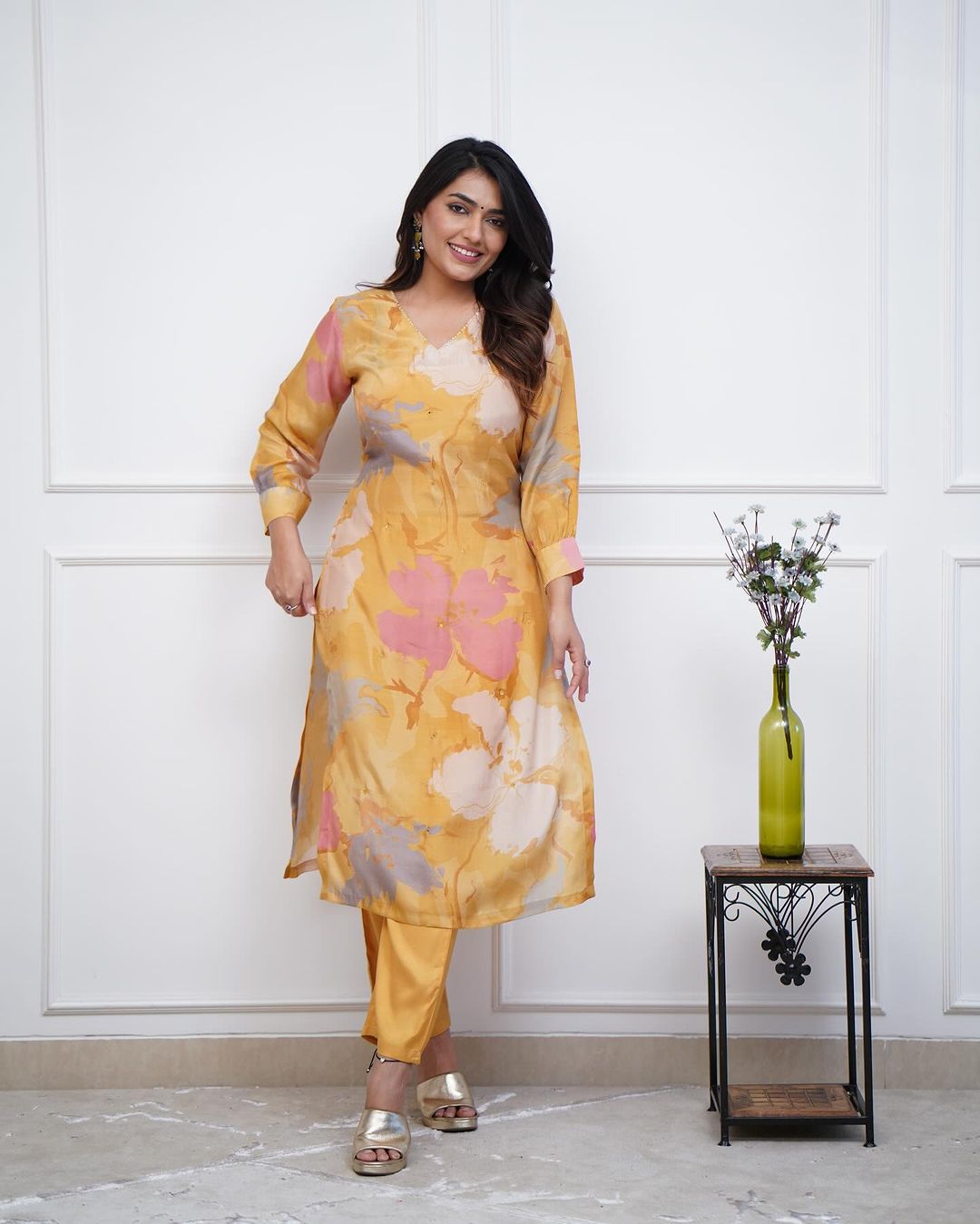 Enjoy New Floral Kurta Pant set with amazing lace Work ❤️ (WACD05)
