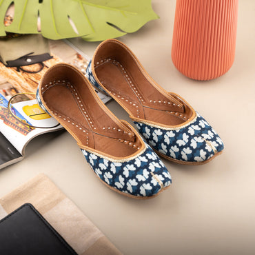 Blue Floral Jutti